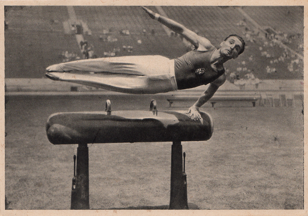Pelle István az 1932-es, los angelesi olimpián, lovon