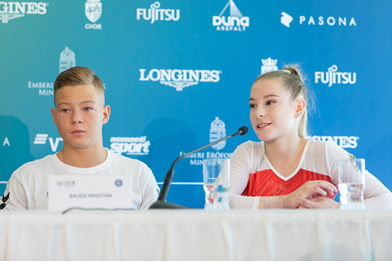 Szujó Hanna és Balázs Krisztián az I. Junior Torna Világbajnokság nemzetközi nyitó sajtótájékoztatóján