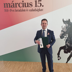 Állami kitüntetés Altorjai Sándornak 